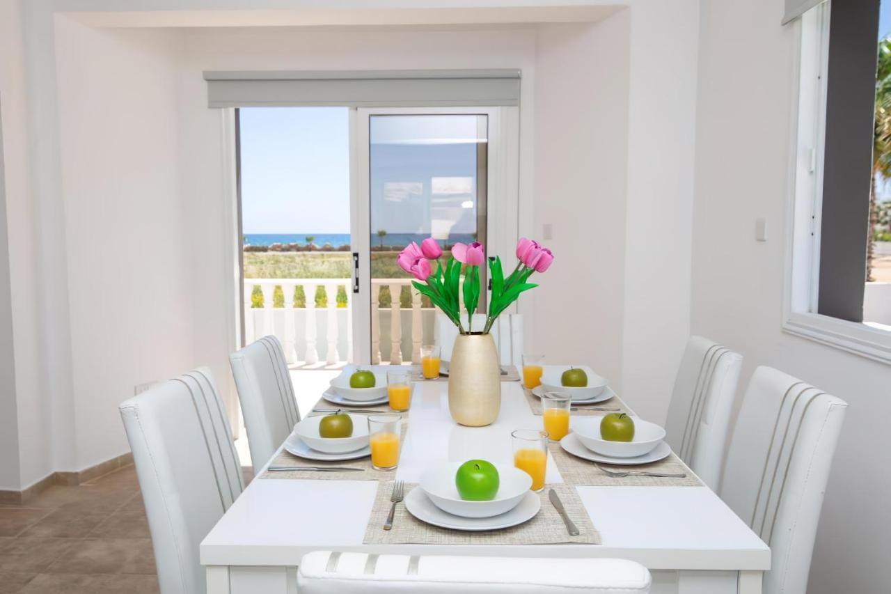 Villa Suncity Boutique Beachfront 아이아 나파 외부 사진