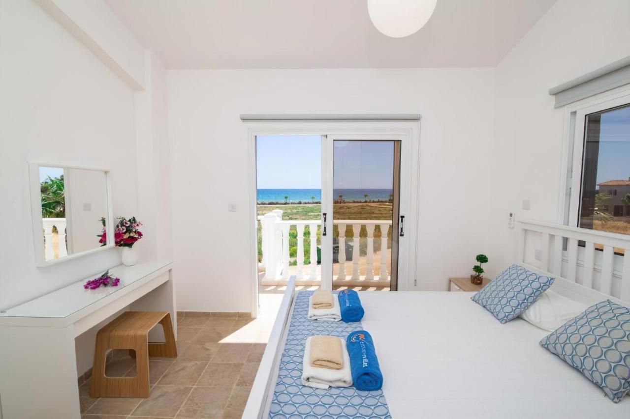 Villa Suncity Boutique Beachfront 아이아 나파 외부 사진