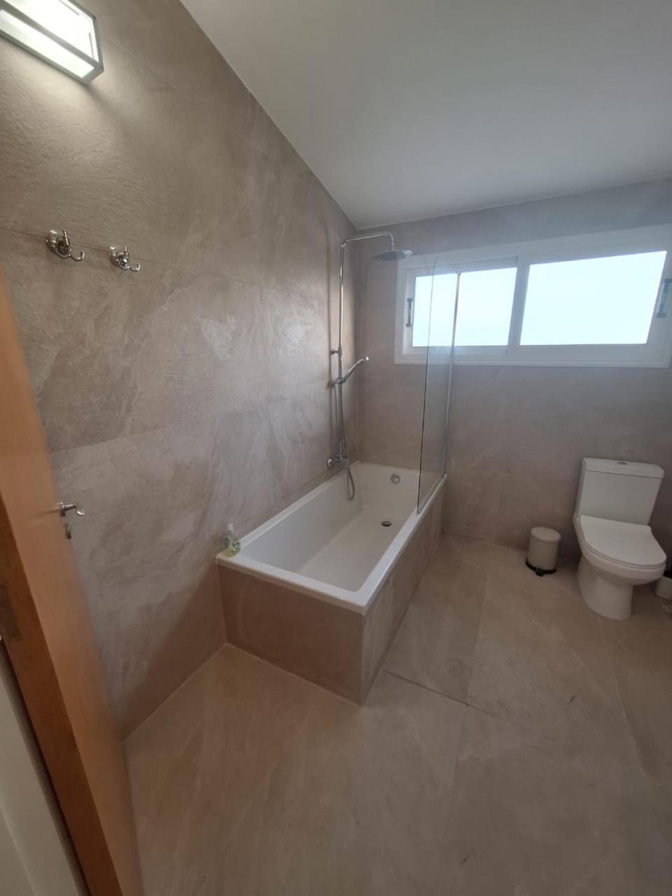 Villa Suncity Boutique Beachfront 아이아 나파 외부 사진