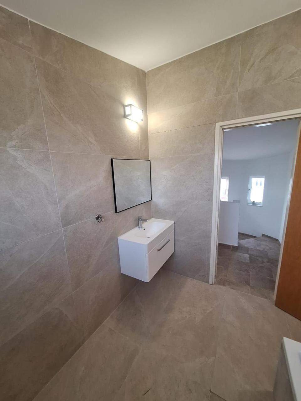 Villa Suncity Boutique Beachfront 아이아 나파 외부 사진